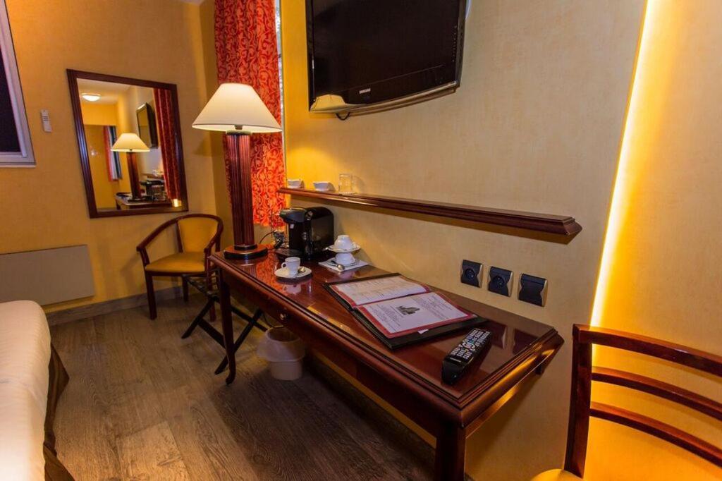 Cit'Hotel - Hotel Le Cedre Noyon Dış mekan fotoğraf